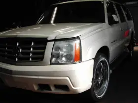 122.gm6j04 Cadillac 2004 Escalade Esv Running Board #3