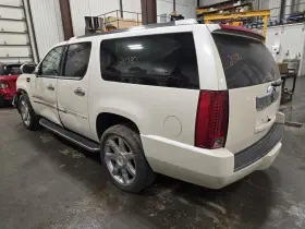 122.gm6j14 Cadillac 2014 Escalade Drivers Side Running Board E768198 #3