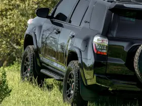 Cr2679 Cali Raised Led For 10-21 Toyota 4runner Step Edition Bolt On Rock Sliders Kick Out