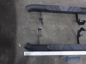 122.gm8m22 Chevrolet 2022 Silverado Rst 1500 Aftermarket Running Boards 1444343 #2