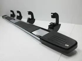 84016720 Chevrolet 2019-2023 Chevy Silverado Right Side Running Step Board Bar Pad Chrome Oem
