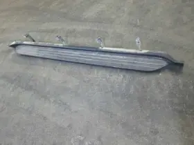 122.gm8507 Chevrolet Truck Driver Left Running Board Fits 07 Avalanche 313128