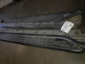 122.gm8b01 Chevrolet Truck 2001 Tahoe Running Board 125127 #2