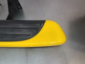 122.gm8s05 Chevrolet Truck 2005 Chevy Ssr Rh Passengers Side Running Board Assembly Yellow - Oem #2