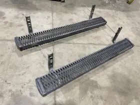 122.ch8n14 Dodge Truck 2014 Ram 2500 Used Single Cab 2dr Diamond Plate Door Steps Pair Set