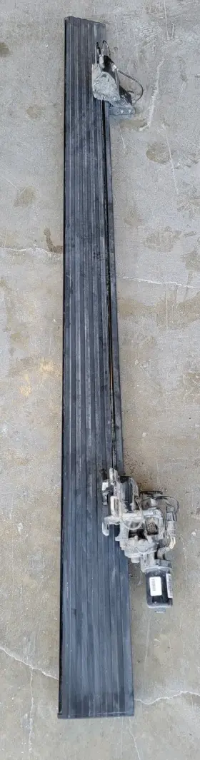 122-10067r Ford 2019 Expedition Passenger Rh Side Running Board Oem