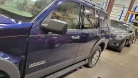 122.fd8306 Ford Truck 2006 Explorer Drivers Side Running Board E728736 #2