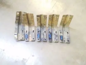 122.fd8s04 Ford Truck Plastic Running Board Brackets 99 00 01 02 03 04 05 06 07 F250 Excursion