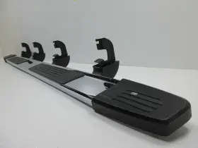 84336252 Gm Trucks Gmc Sierra 1500 Left Lh Driver Side Chrome Running Board 2019-2023 Oem