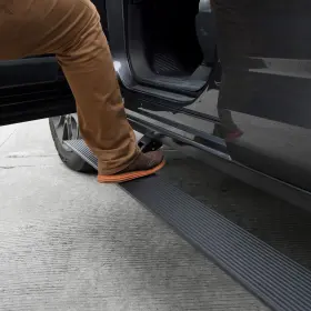 20306880pc Go Rhino Running Board