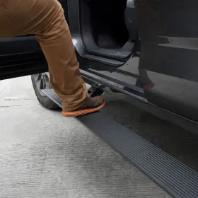 20404857pc Go Rhino Gor Realtruck Voltstep Running Boards