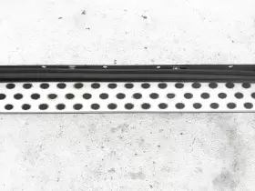 164-690-06-10 Mercedes-benz 2006-2010 Ml350 Passenger Side Step - Black/silver #3