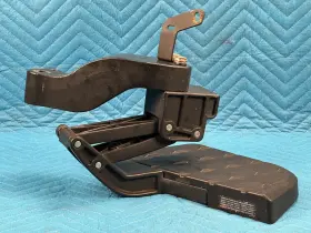 999t7-w4800 Nissan Titan Xd Rear Bumper Step Assist With Bolts 2016 2017 2018 Oem #3