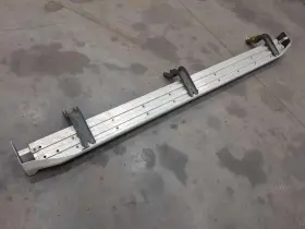 961006gy1b Nissan Trucks 19-20 Armada Running Board Assembly Rh Passenger Side White Qab Oem #3