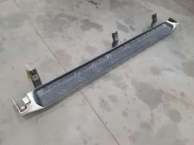 961006gy1b Nissan Trucks 19-20 Armada Running Board Assembly Rh Passenger Side White Qab Oem