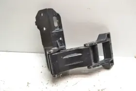68461638aa Oem 2019-2024 Ram 2500 Step Board Rear Bracket Used Rh #3