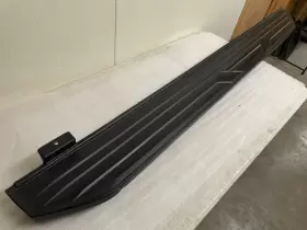 84809508 Oem 21-24 Genuine Tahoe Left Driver Side Running Board With Black Stripe