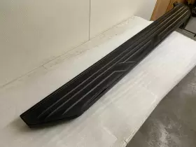 84809509 Oem 21-24 Genuine Tahoe Right Passenger Side Running Board With Black Stripe
