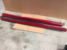 122.gm2n04 Pontiac 04 05 06 Gto 5.7l 6 Spd Man 81k Red Plastic Lh And Rh Side Skirts 17067