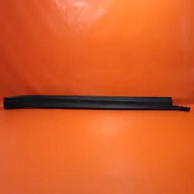 Szb-7070-a032 Porsche Taycan Rocker Molding Right Passenger 2019 2020 2021 2022 Szb 7070 A Oem