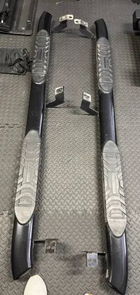 Tt1030 Redrock 5-inch Oval Bent End Side Step Bars Black 05-23 Tacoma Double Cab