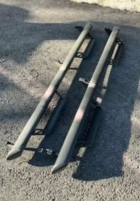 Pt925-89180 Toyota Genuine 4runner Predator Side Step Tubes/running Boards