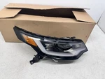 New Mid 2021-2023 Land Rover Discovery Headlight Led Right Passenger Side Oem. Fixed Price $975.00.